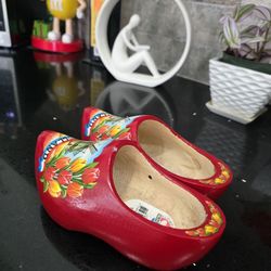 Vintage Holland Carved Wood Shoes Wooden Clogs Hand Painted Windmill 
