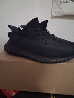 Adidas Yeezy Boost 350 V2 Black size 10