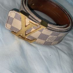 Louis Vuitton Belt with extra screws (Pickup) for Sale in Flint