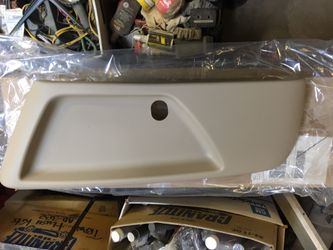 Trailblazer envoy right side seat panel passenger GM 89042243