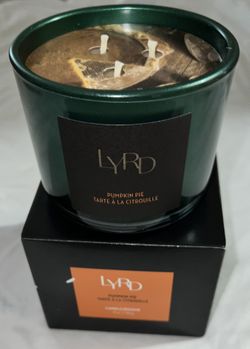 Pumpkin pie candle