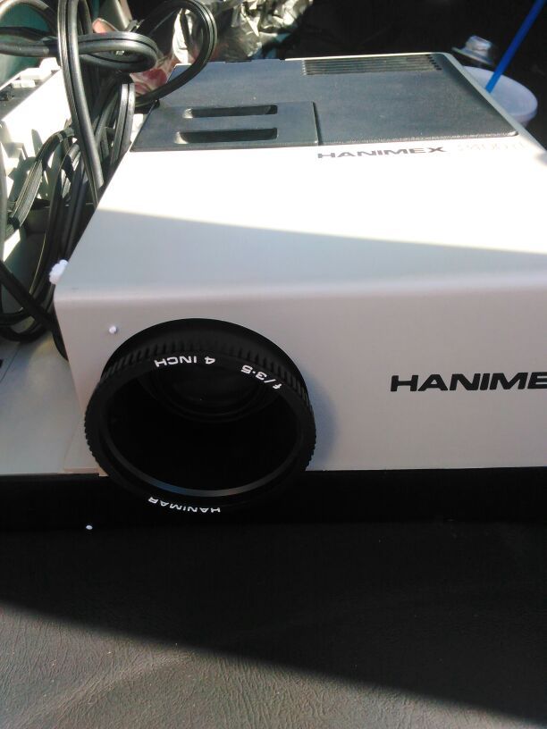 Hanimex 2400 rf slide projector