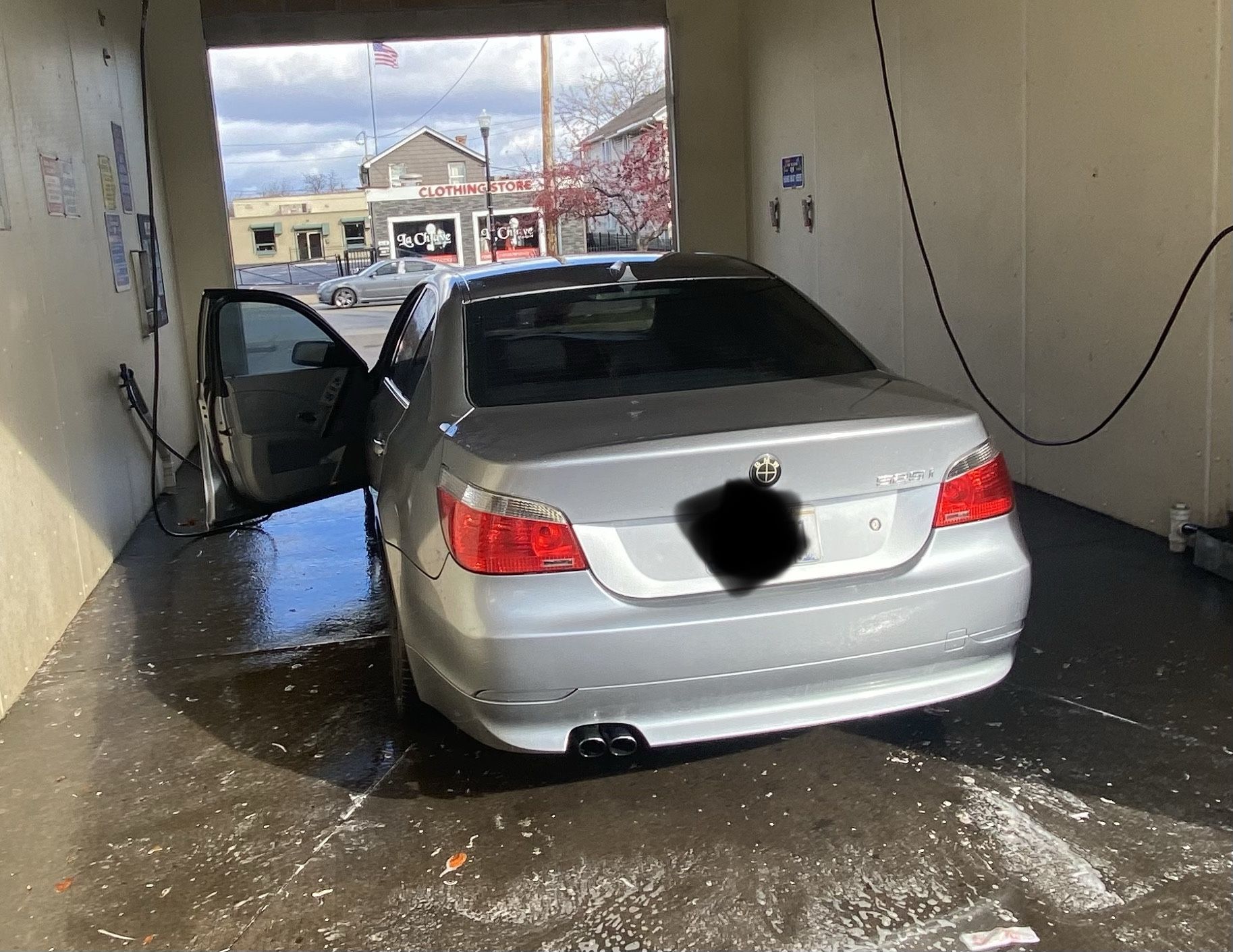 525 I BMW Less than 175