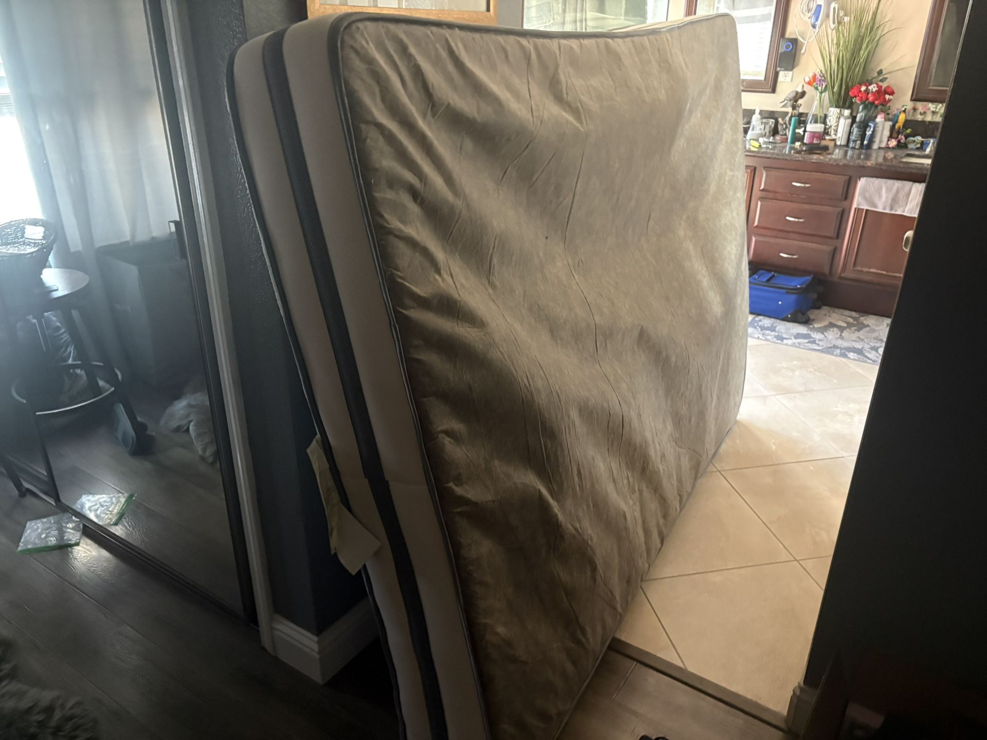 Free Used Queen Size Beautyrest Mattress