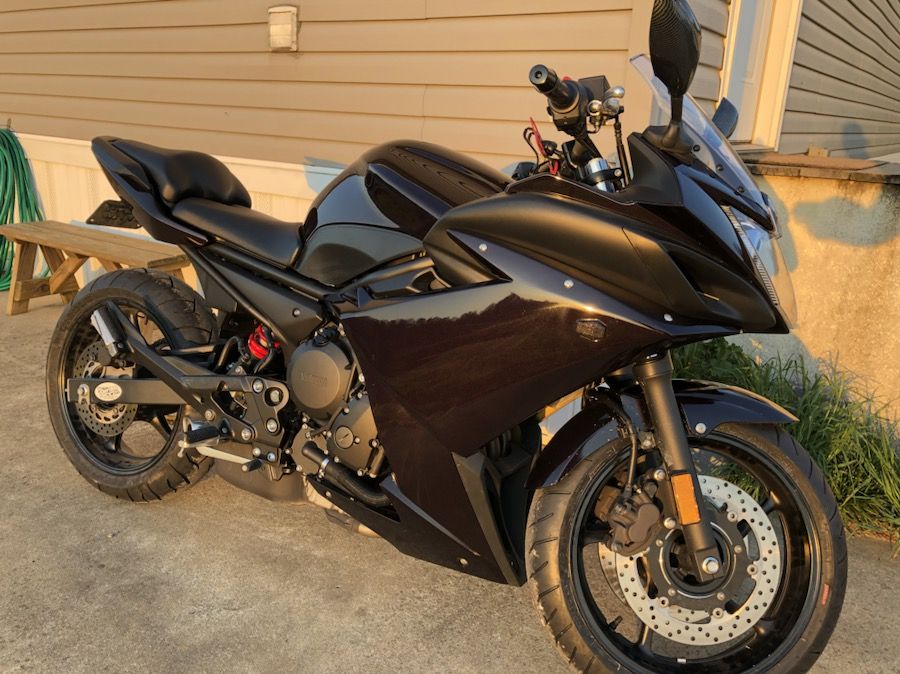 09 Yamaha FZ6R custom paint $3,400