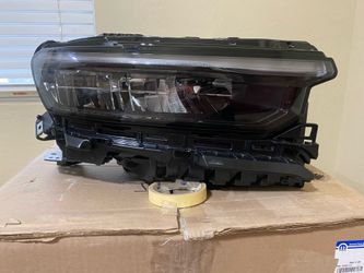 NEW Factory OEM 2021-2026 Jeep Grand Cherokee Right Passenger Side LED Headlight NIB