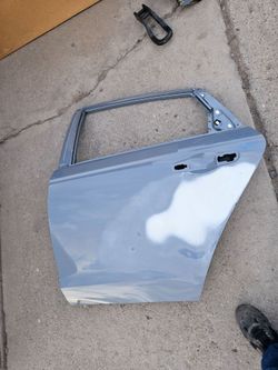 Honda accord  driver  rear door oem  23 to 26 Honda Accord  driver  rear door