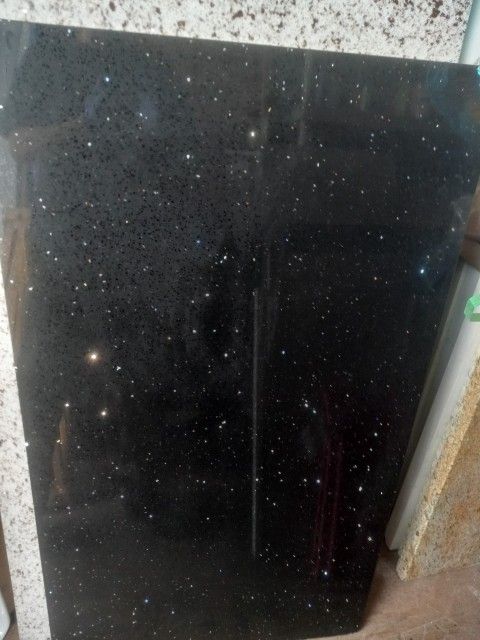 Black Star Light Quartz Counter 46x26