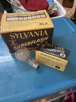 Photo Antique Flash Bulbs…