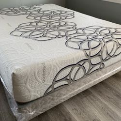 King Sky Comfort Bamboo Cool Gel Memory Foam Mattress!!