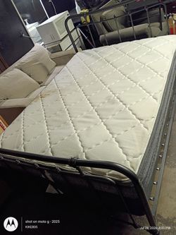 Full size bed