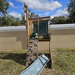 Free Wooden Swing Set – Pick Up Only