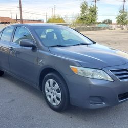 2011 Toyota Camry LE 4Cyd Clean Title 