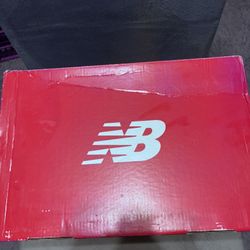 New Balance Sneakers 