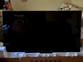 Samsung 82” QLED 4K Smart TV — Q6FN Series