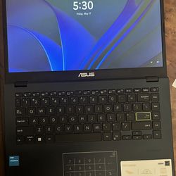 	ASUS - 14.0" Laptop - Intel Celeron N4500 - 4GB Memory - 128GB eMMC - Star Black - Black