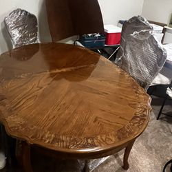 Beautiful large table with extension plus  6chairs.  Like New!!! 