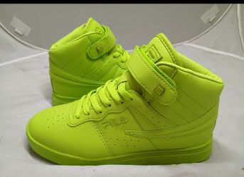 womens new Size 7.5 fila tennis shoes