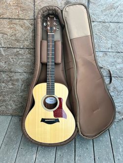 Taylor GS Mini Acoustic Guitar with Gig Bag