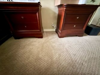 Thomasville Vintage Cherry Wood Nightstands – Matching Pair – Solid Wood – $400
