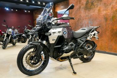 2025 BMW R1300 ADVENTURE TRIPLE BLACK