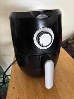 Gourmia 2.2 Quart Air Fryer - Black (Model GAF236BK)
