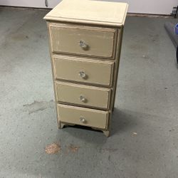 Shabby Chic 4 Drawer Dresser