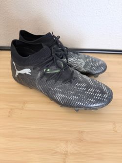 Puma Soccer Shoes Size 9