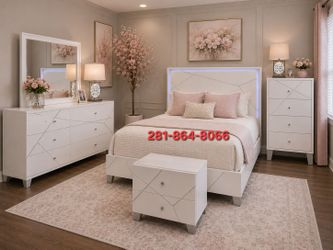 New LED white Queen 7pc bedset