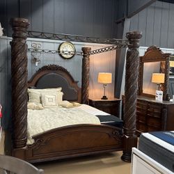 FINAL SALE!!! 4 Pc. Bedroom Set Cal-king Bed, Night Stand, Dresser And Mirror ( No Mattress Included)