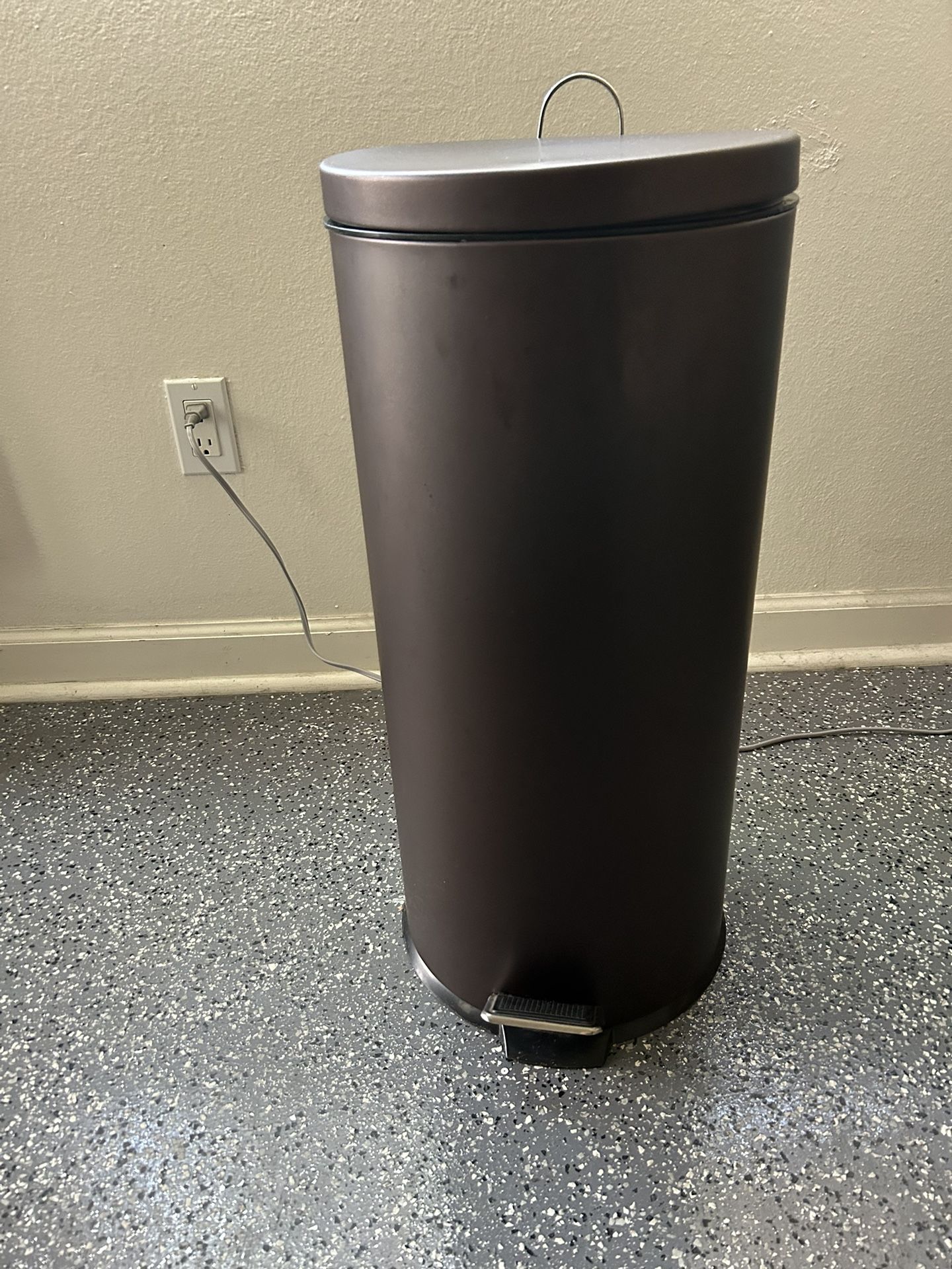 Trash Can 