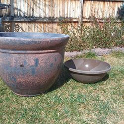 Garden Pot Planter 22" wide 17" tall W bottom part