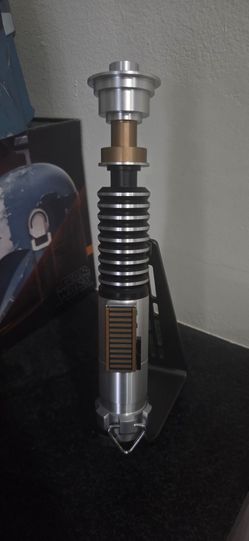 Star Wars: The Black Series Luke Skywalker Force FX Lightsaber