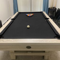 7’ Pool Table with Accessories