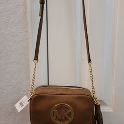 Michael KORS Cross Leather Purse- BRAND NEW