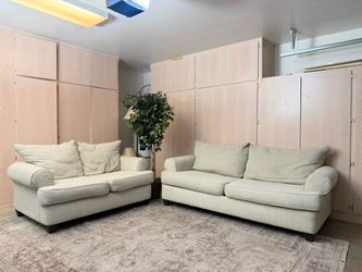 Oversized couch set- free delivery