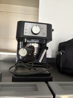 Espresso Machine by Delonghi