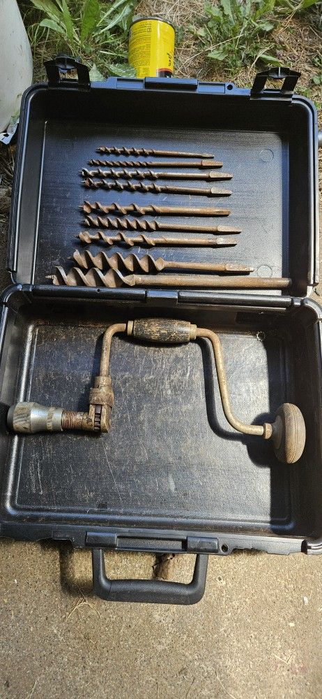 VINTAGE WOOD HAND DRILL & Bit Driver $30