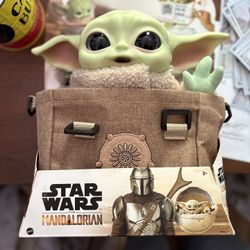 Plush Talking Baby Yoda! Brand New Retail 50$