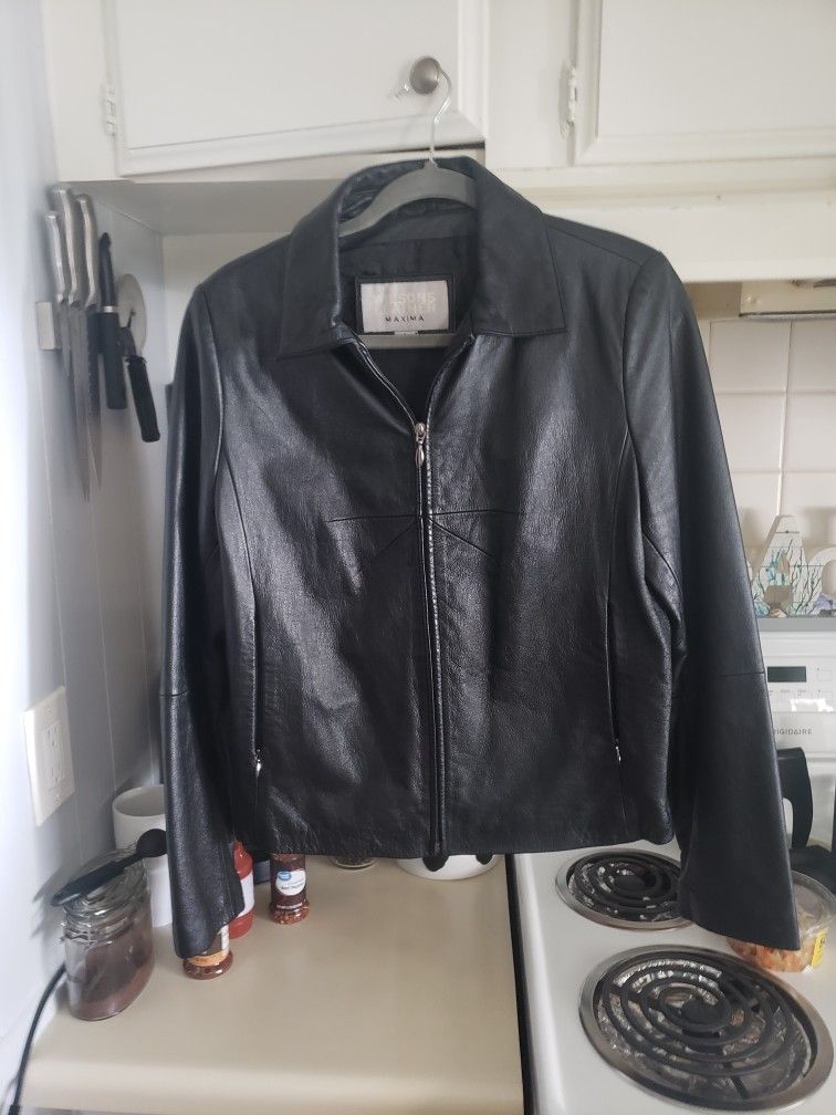 Woman's leather Jacket