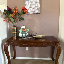 Elegant Hand-Carved Solid Wood Console Table by Poundex – Classic Entryway or Hall Accent 52”