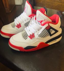 Jordan 4 “fire red”