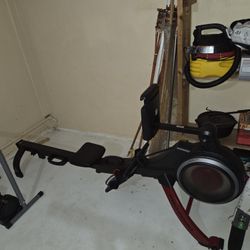 750 R  PRO-FORM Rowing Machine. Home Gym Equipment.