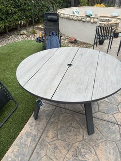 Outdoor patio table