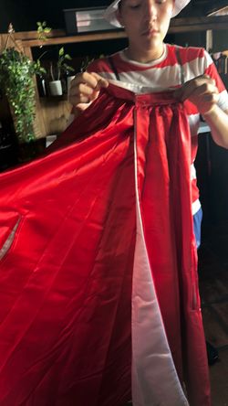 Red or white cape
