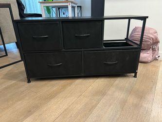 Mini dresser
