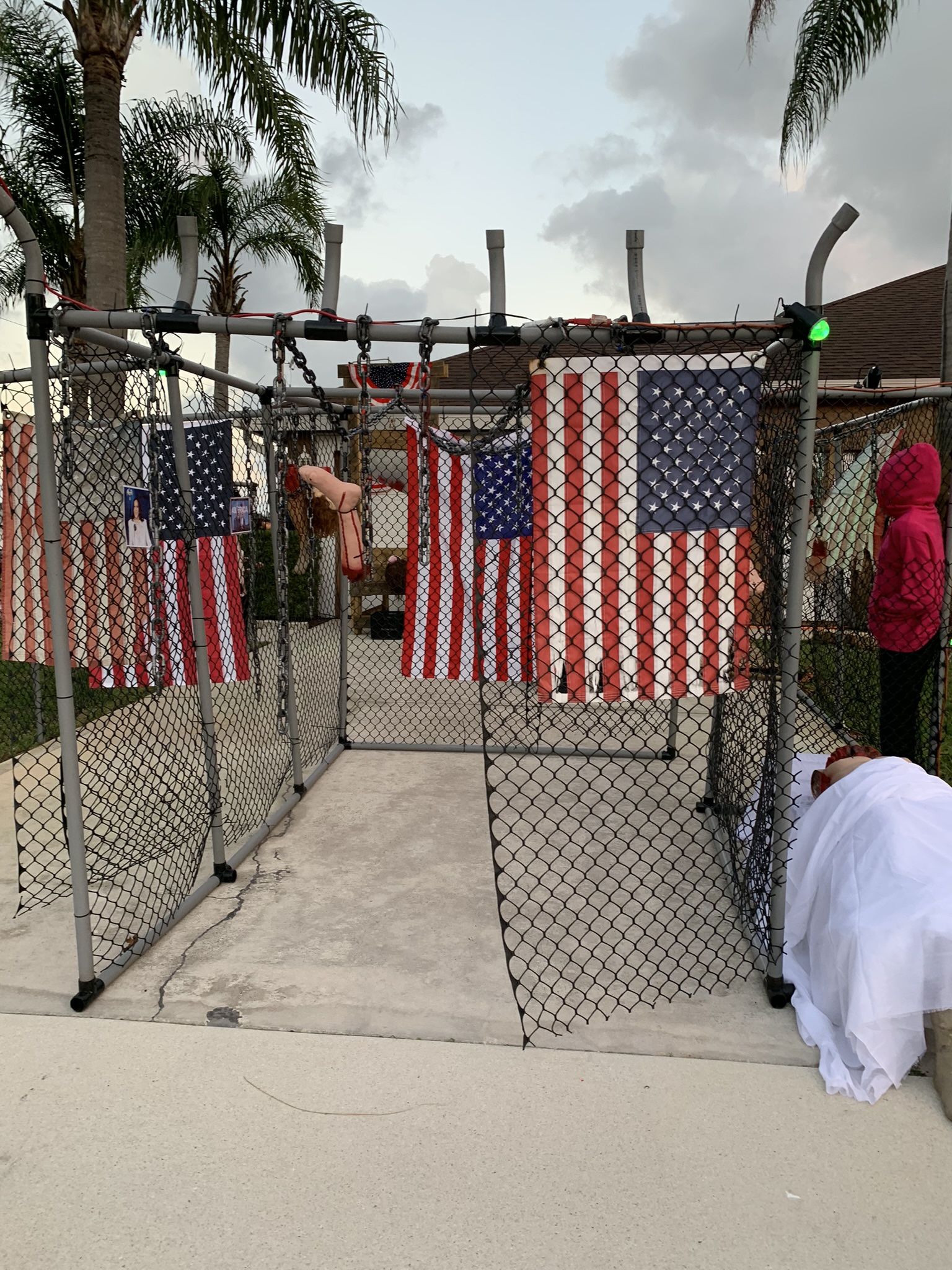 Fake Spirit Halloween Walkthrough Fencing