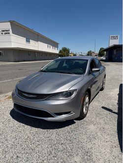 2015 Chrysler 200 Series