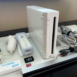 Nintendo Wii 64GB Bundle (MOd-d3d) $135 OBO
