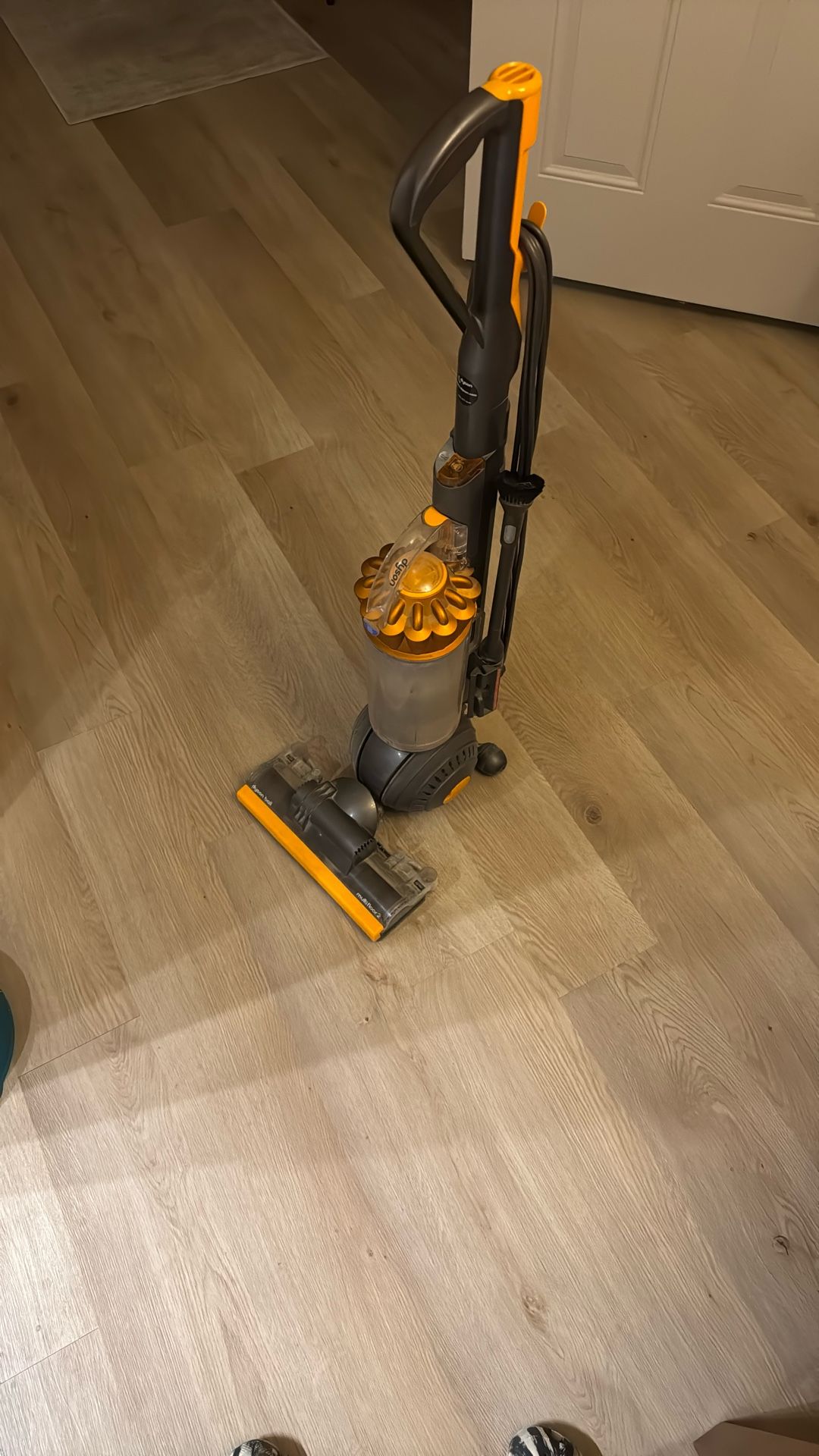 Dyson Vacuum - Multifloor 2